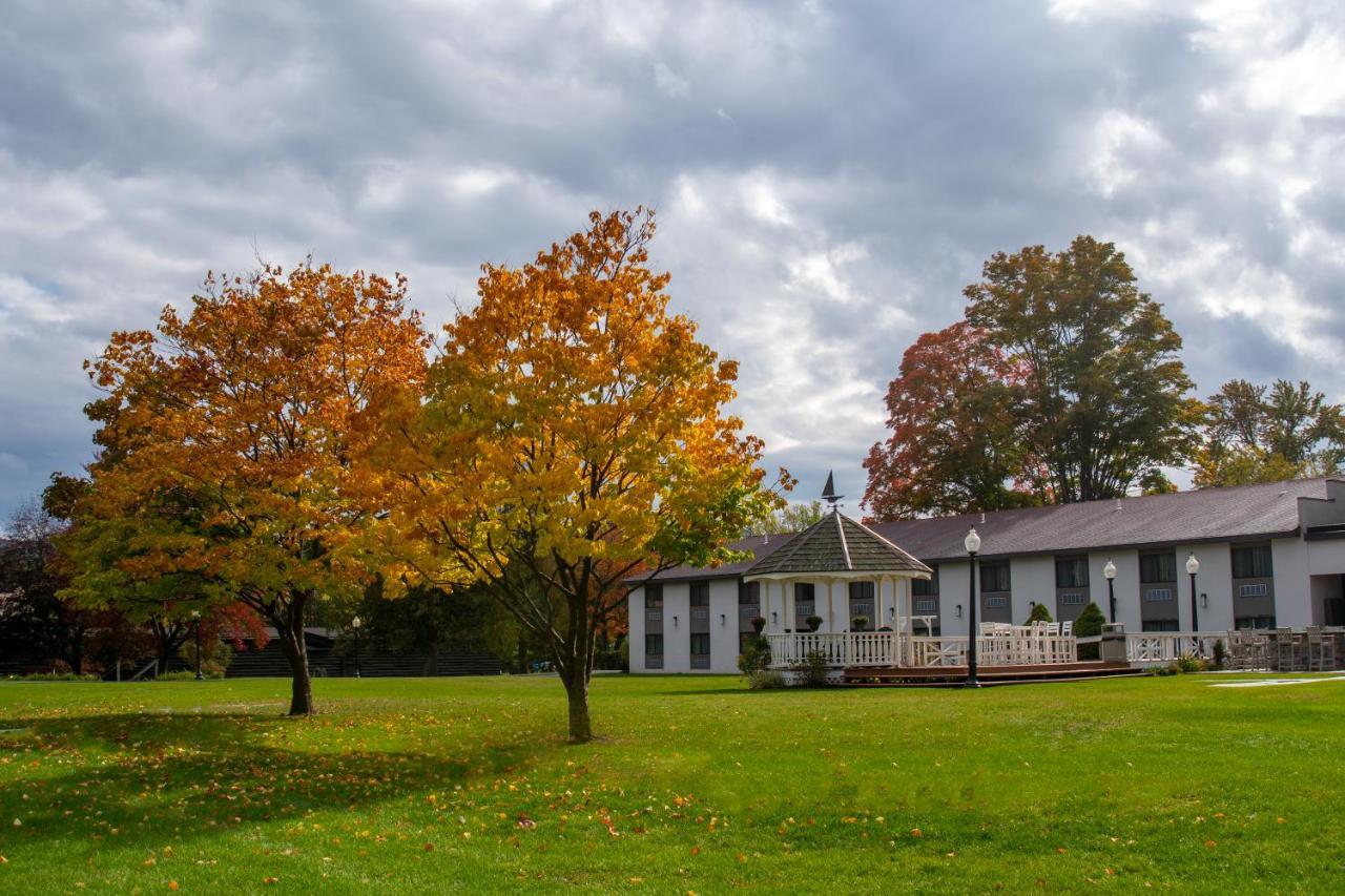 Fort William Henry Hotel Lake George Esterno foto