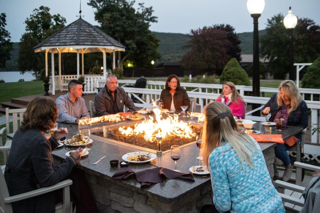 Fort William Henry Hotel Lake George Esterno foto