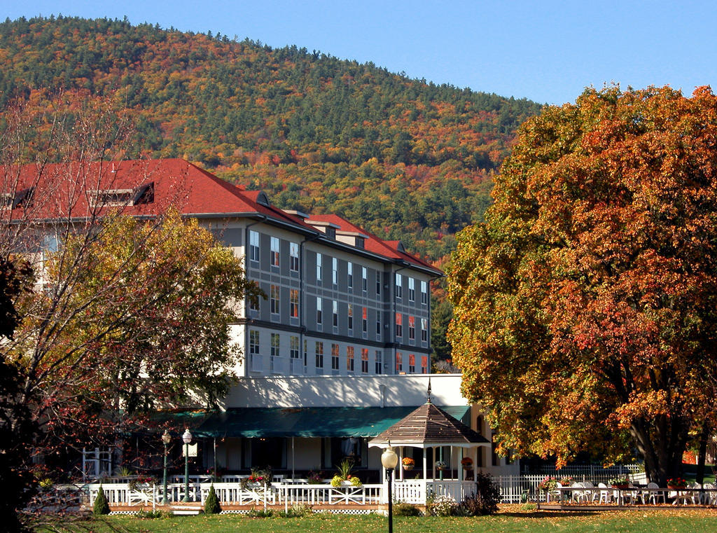 Fort William Henry Hotel Lake George Esterno foto