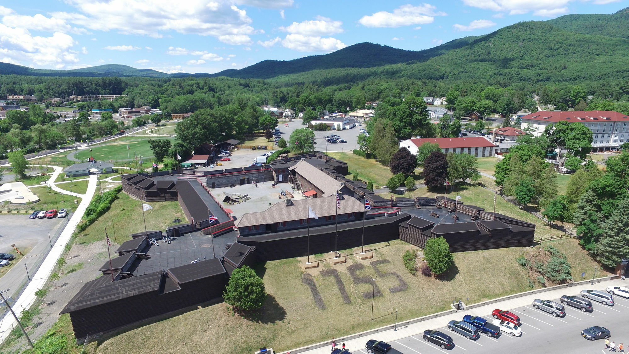 Fort William Henry Hotel Lake George Esterno foto